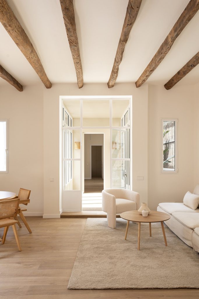 Salon rénovation appartement Barcelone - Dauré Design